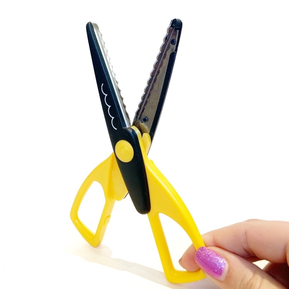 Art Craft Design Scissors Scallop Cut Tooth Scrapbooking School Teacher Children